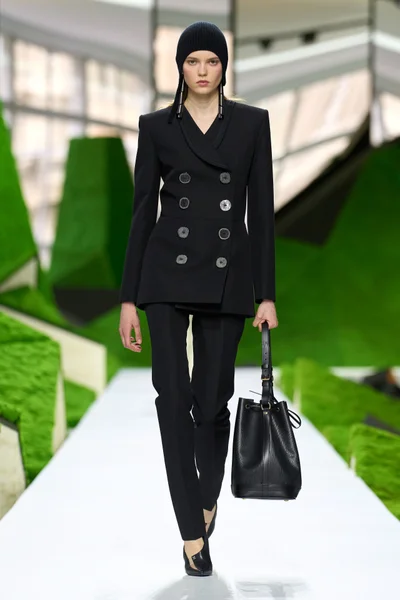 Look 39